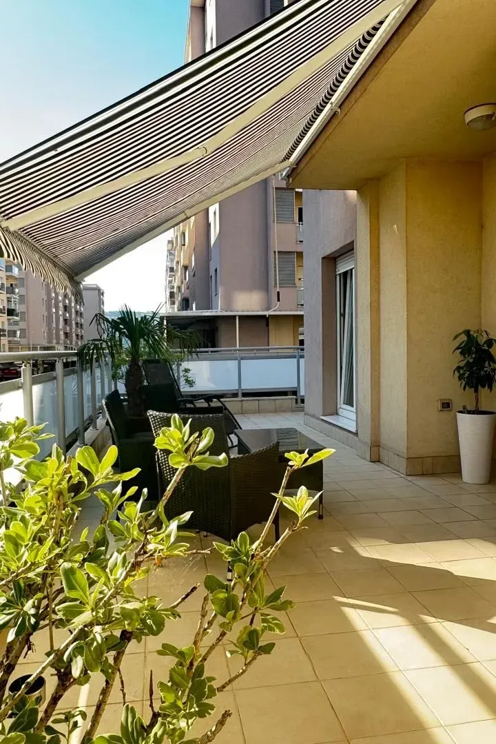 Izdavanje, jednosoban stan, 50m², City Kvart, Podgorica