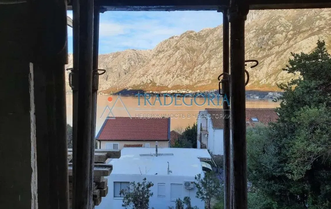 Prodaja, jednosoban stan, 132m², Prčanj, Kotor