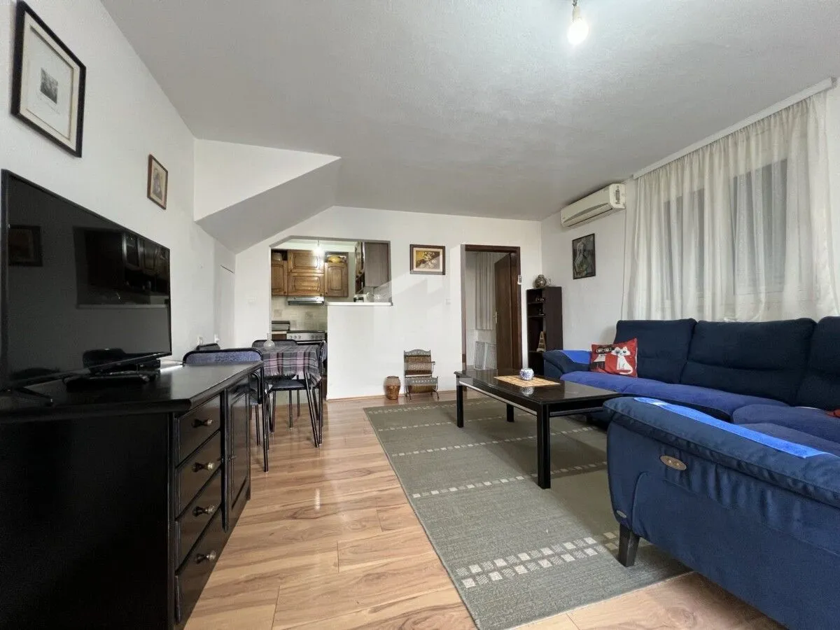 Izdavanje, jednosoban stan, 40m², Zagorič, Podgorica