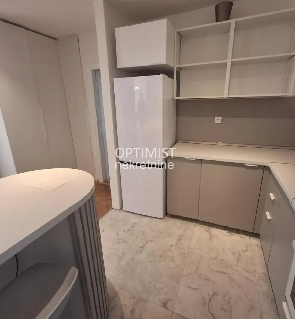 Prodaja, dvosoban stan, 60m², Novi Beograd Blok 1 Fontana, Novi Beograd Sve Podlokacije
