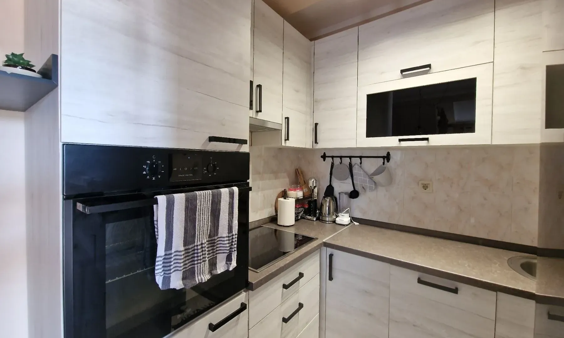 Rent, three bedroom apartment, 105m², Tivat, Crna Gora