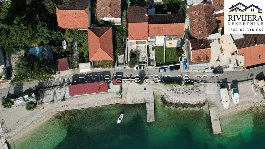 Prodaja, kuća, 169m², Đenovići, Herceg Novi