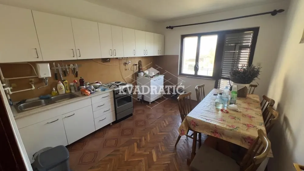 Prodaja, kuća, 209m², Arnajevo, Barajevo