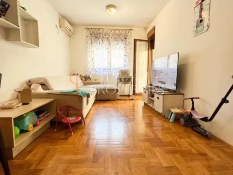 Prodaja, stan, 40m², Stari Aerodrom, Podgorica - image 2