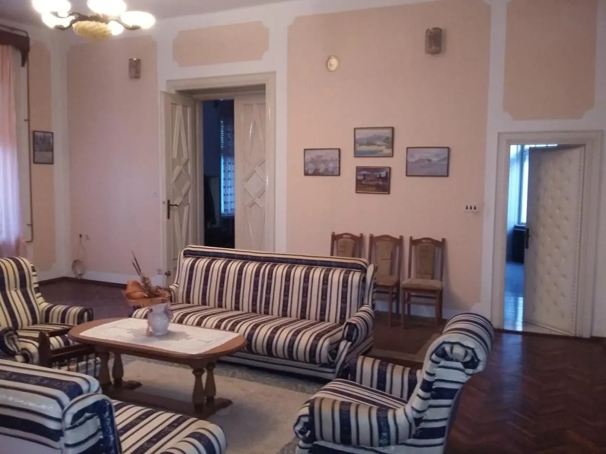 Sale, house, 385m², Centar, Bačka Topola