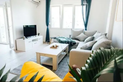 Izdavanje, stan, 67m², Tivat, Crna Gora - image 3
