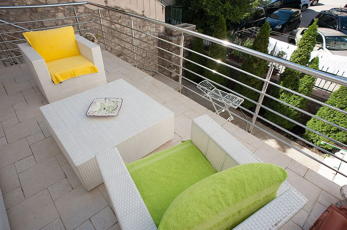 Sale, two bedroom apartment, 63m², Petrovac, Budva