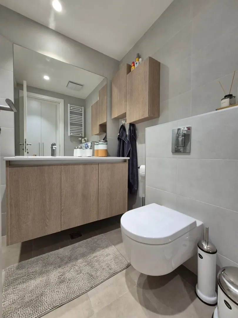 Izdavanje, trosoban stan, 88m², Beograd Na Vodi, Beograd