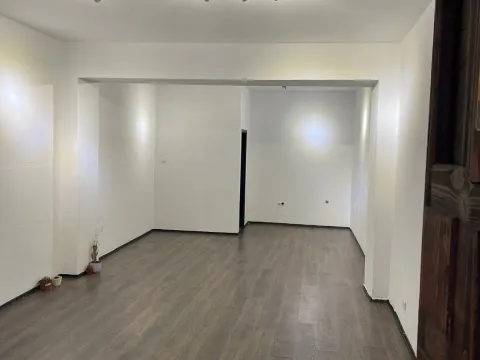 Rent, office space, 57m², Centar, Podgorica - image 3