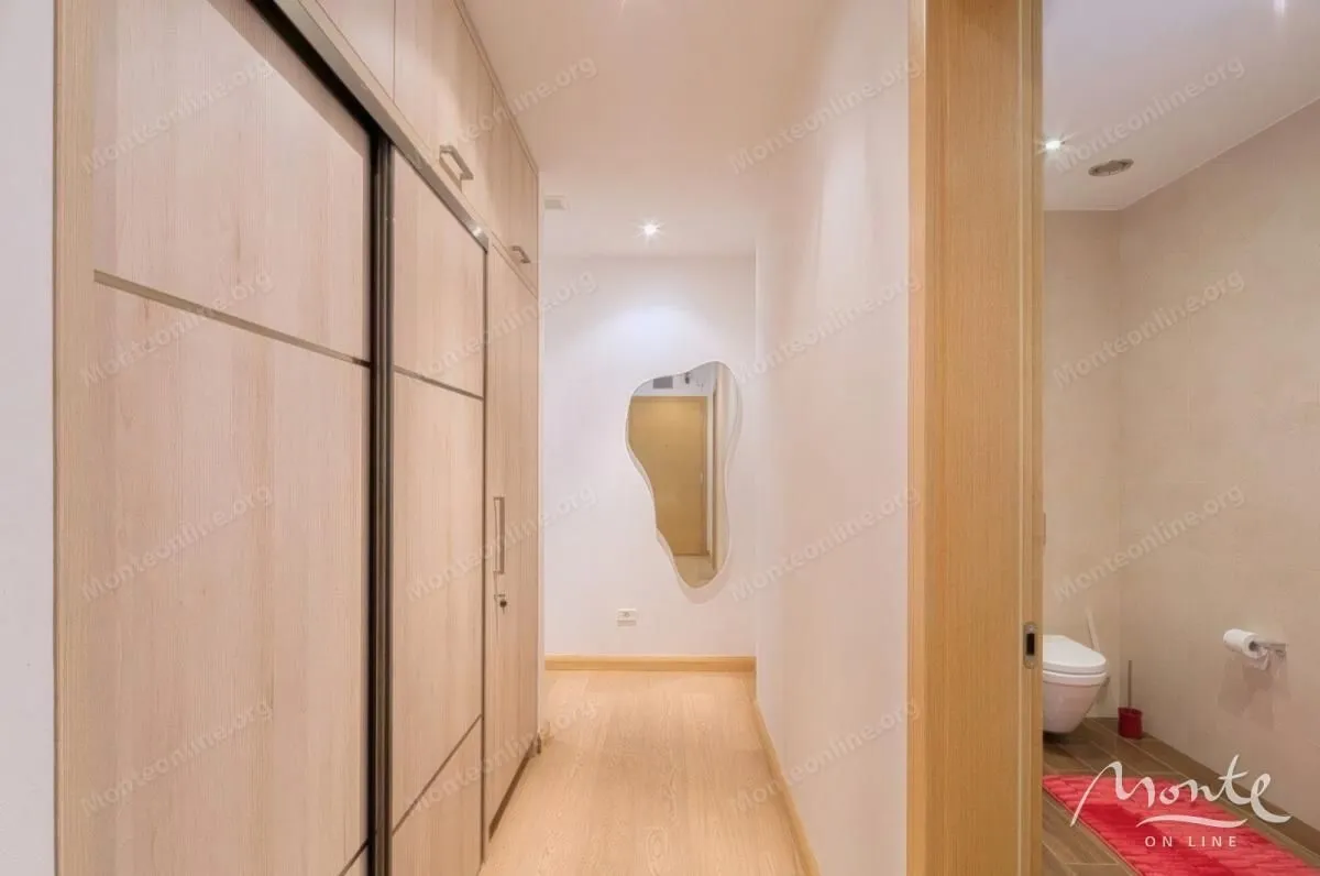 Prodaja, dvosoban stan, 77m², Maine, Budva