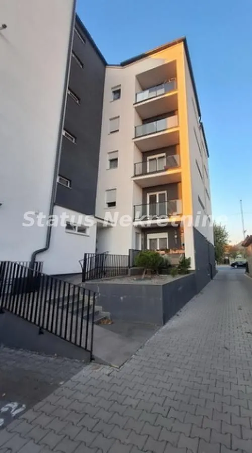 Prodaja, jednosoban stan, 45m², Centar, Inđija