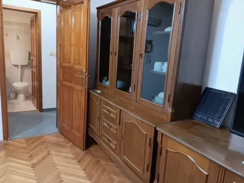 Izdavanje, garsonjera, 25m², Stara Varoš, Podgorica - image 3