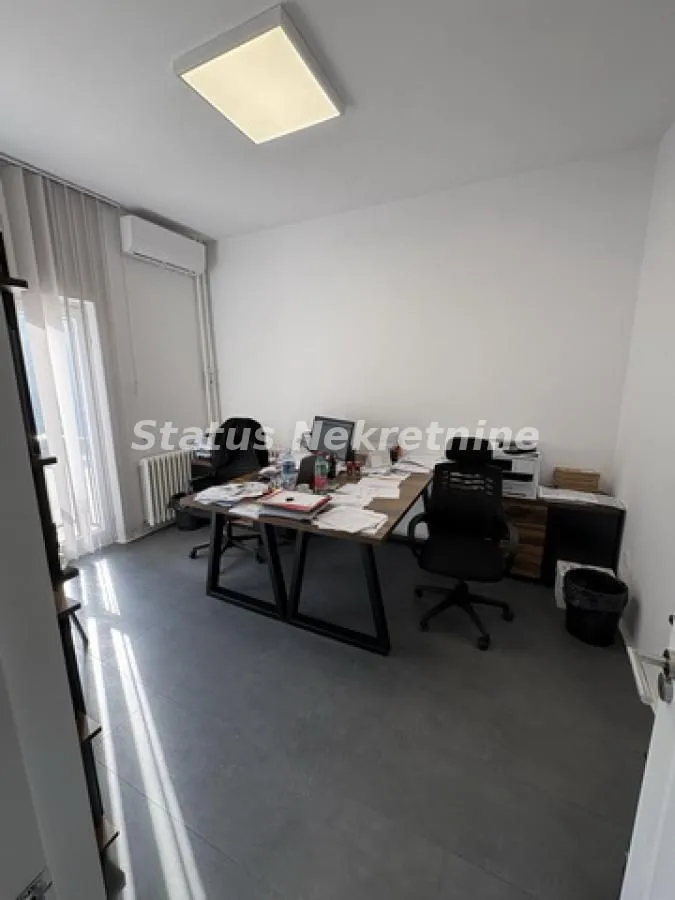 Rent, office space, 120m², Stari grad, Novi Sad
