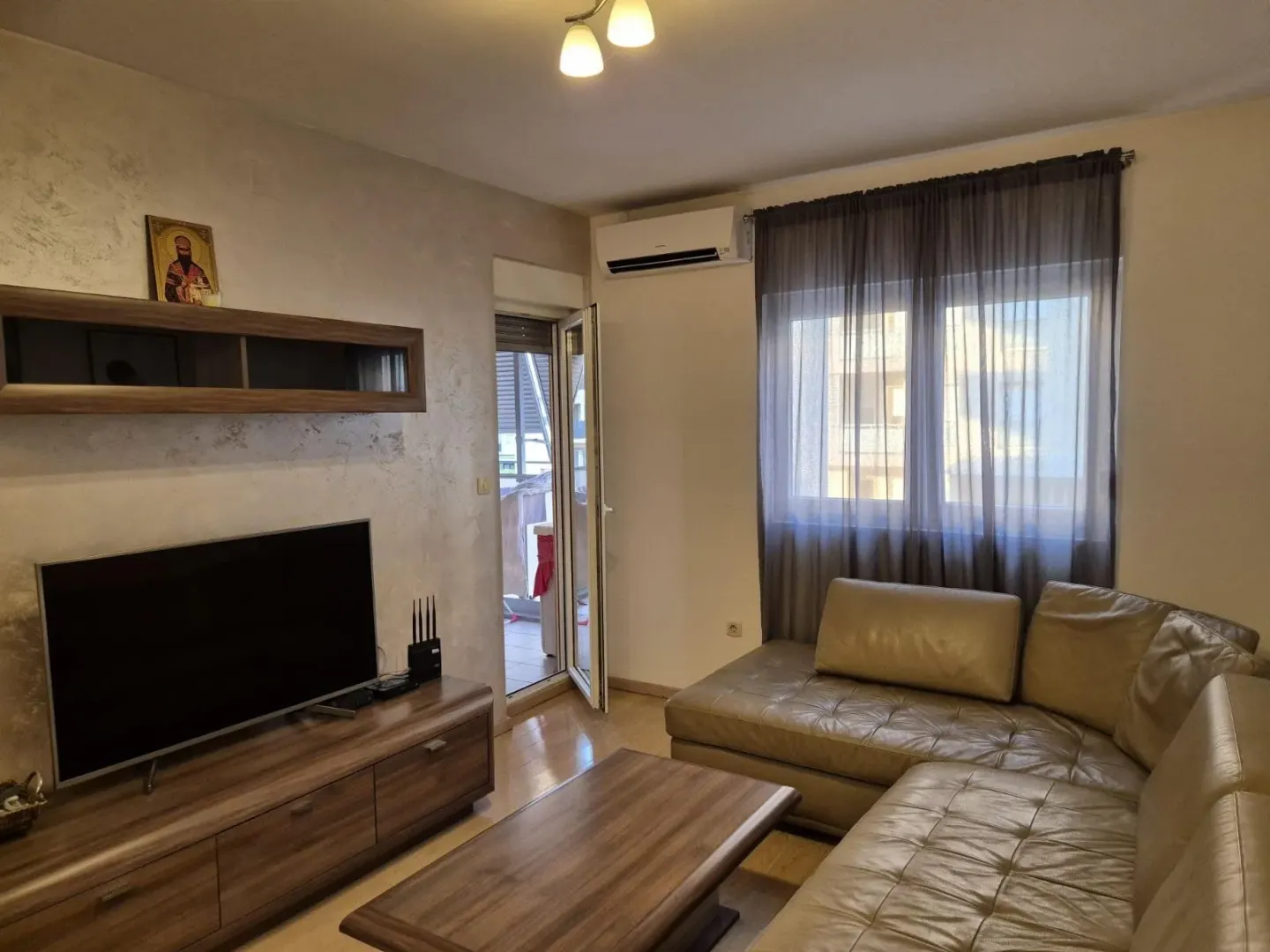Izdavanje, jednosoban stan, 50m², City Kvart, Podgorica
