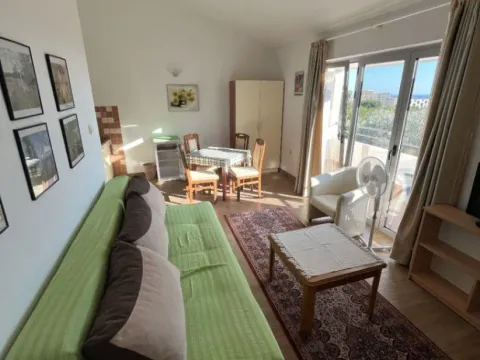 Rent, one bedroom apartment, 45m², Ivanovići, Budva