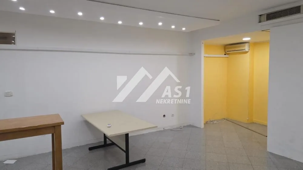 Rent, office space, 40m², Centar, Novi Sad