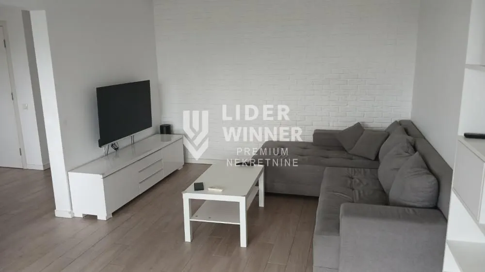 Izdavanje, trosoban stan, 78m², Novi Beograd Sve Podlokacije, Beograd