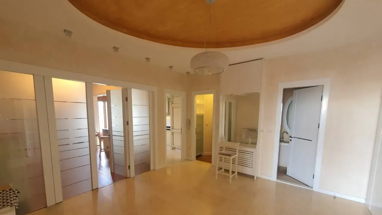 Rent, three bedroom apartment, 270m², Gorica C, Podgorica