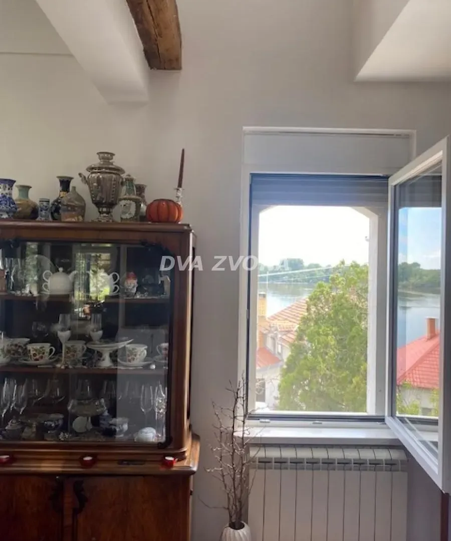 Prodaja, ugostiteljski objekat, 630m², Stari Slankamen, Inđija