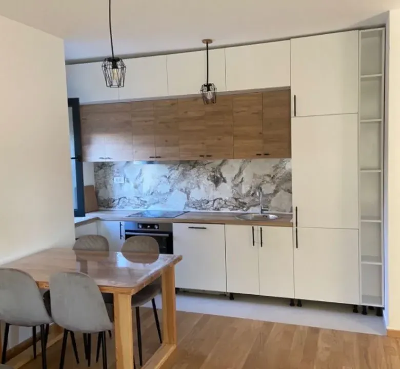 Izdavanje, dvosoban stan, 60m², New City, Podgorica