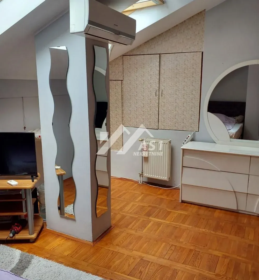 Sale, three bedroom apartment, 72m², Detelinara, Novi Sad Sve Podlokacije