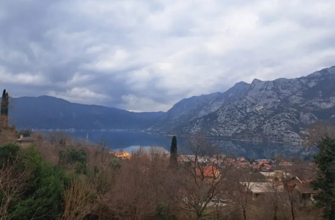 Sale, land lot, 1100m², Risan, Kotor