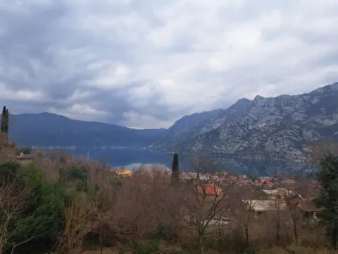 Sale, land lot, 1100m², Risan, Kotor