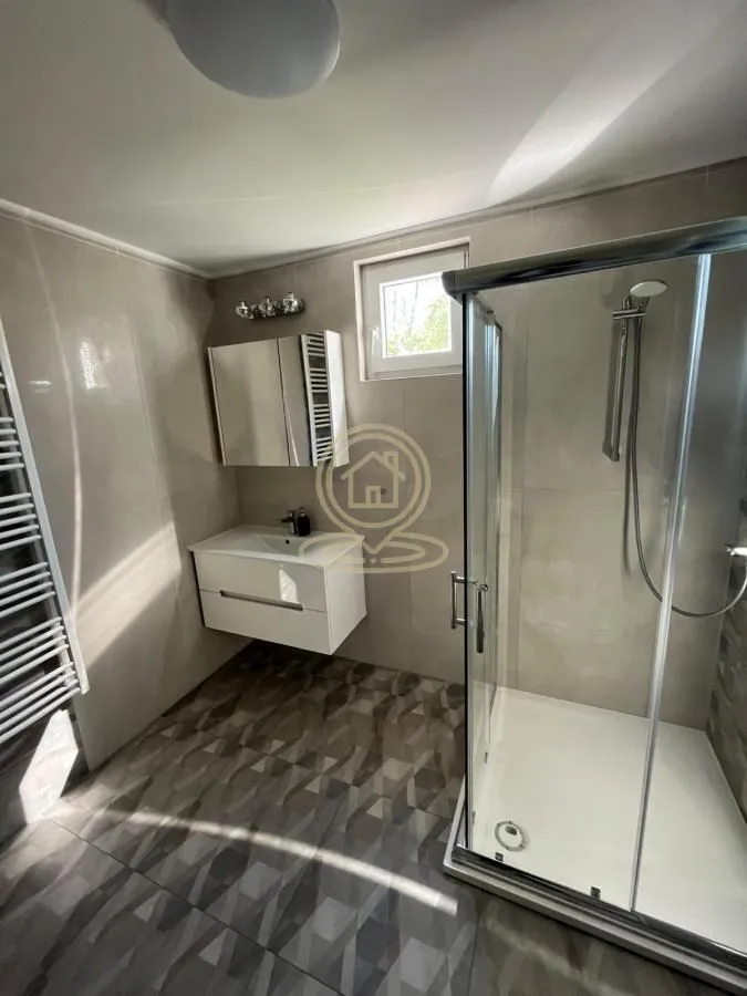 Rent, house, 120m², Šumice, Beograd