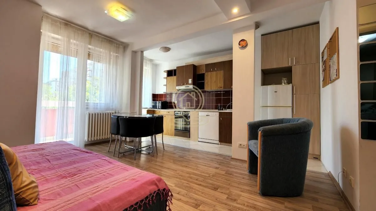 Izdavanje, dvosoban stan, 45m², Stari Grad, Beograd