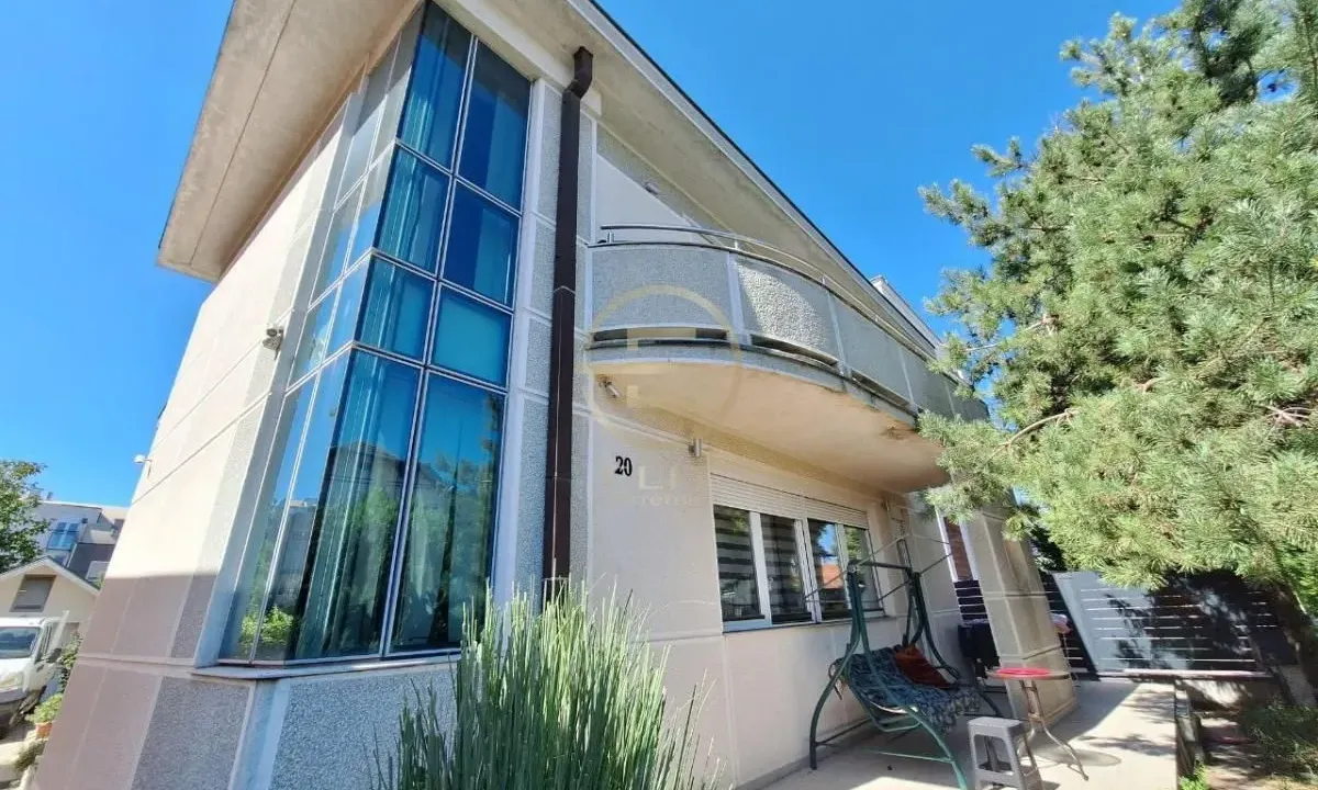 Sale, house, 253m², Adice, Novi Sad Sve Podlokacije