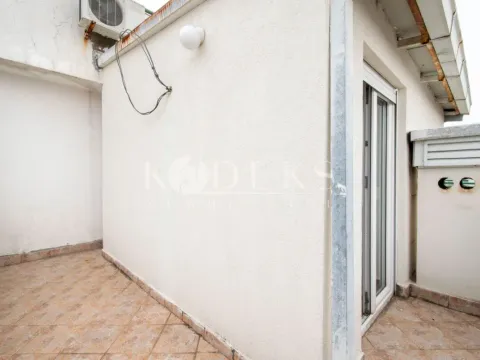 Rent, one bedroom apartment, 40m², Blok 6, Podgorica - image 10
