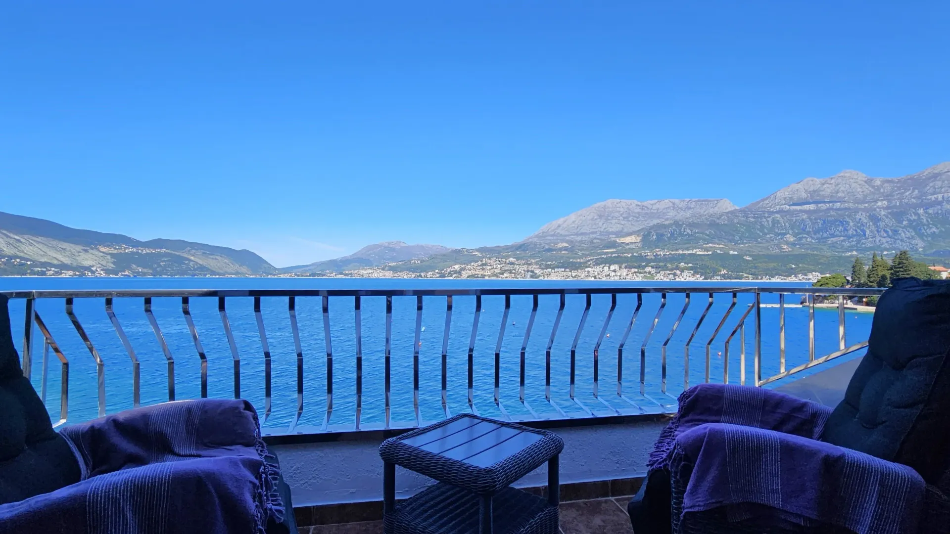 Prodaja, dvosoban stan, 71m², Rose, Herceg Novi