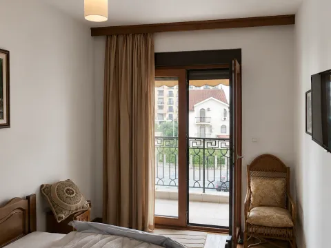 Rent, one bedroom apartment, 50m², Stara Varoš, Podgorica - image 5