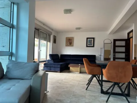 Sale, one bedroom apartment, 71m², Bečići, Budva - image 2