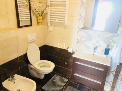 Rent, two bedroom apartment, 109m², Bečići, Budva - image 4