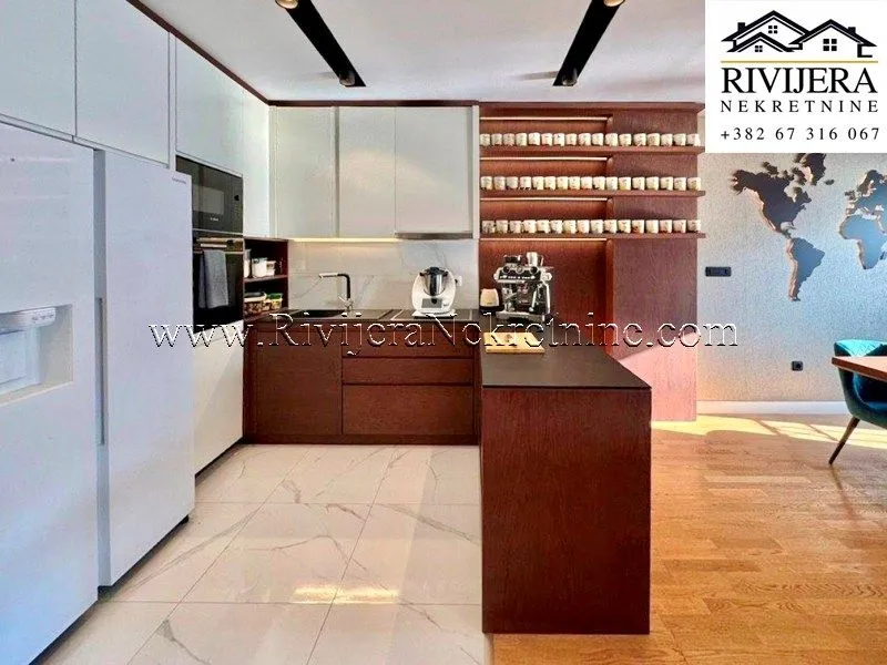 Prodaja, dvosoban stan, 85m², Dobrota, Kotor