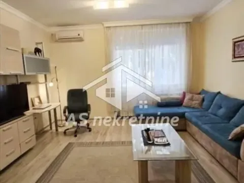 Rent, two bedroom apartment, 50m², Stari Grad, Beograd - image 2