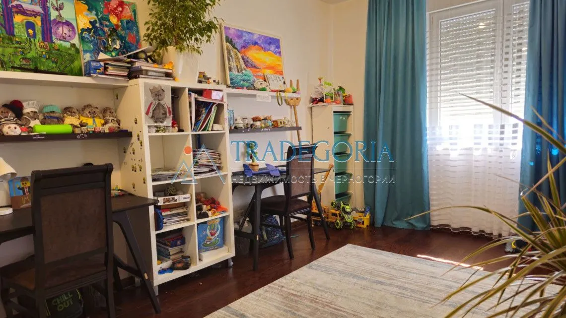 Prodaja, trosoban stan, 151m², Bar, Crna Gora