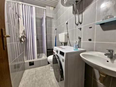 Rent, studio apartment, 30m², Budva, Crna Gora - image 9