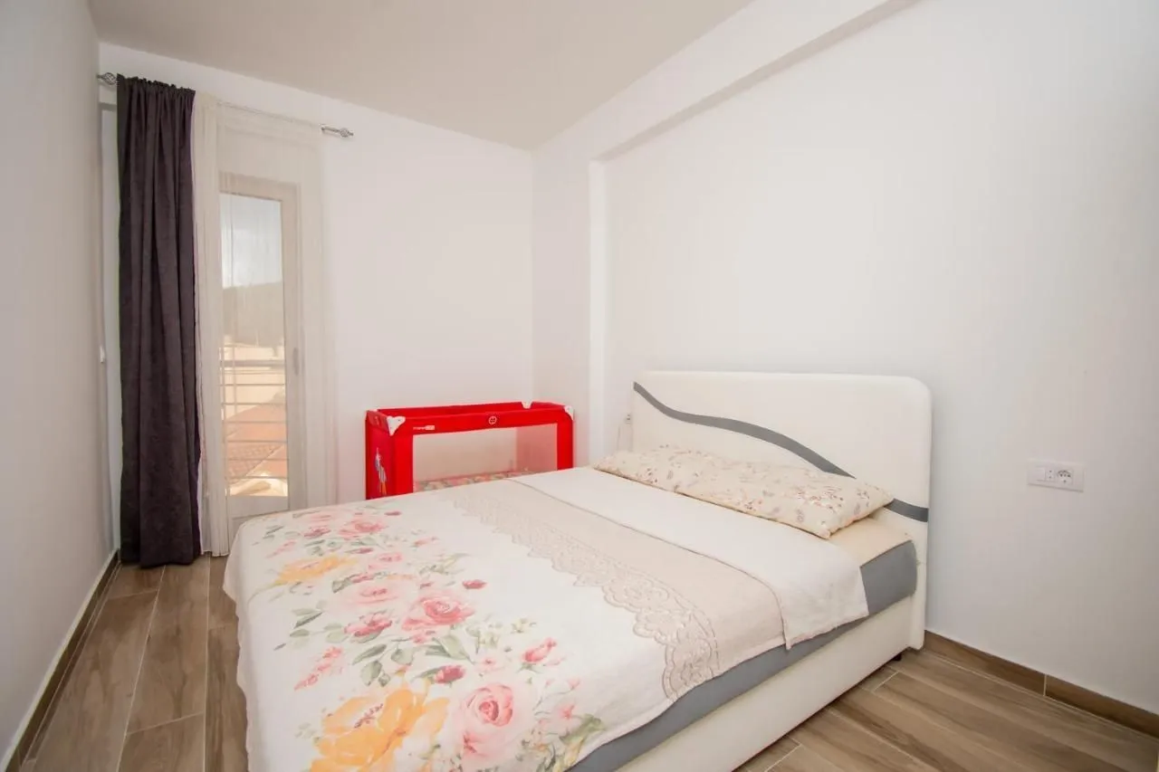 Rent, one bedroom apartment, 46m², Budva, Crna Gora