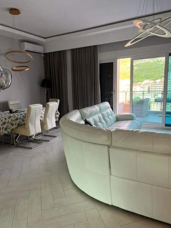 Prodaja, dvosoban stan, 120m², Bečići, Budva