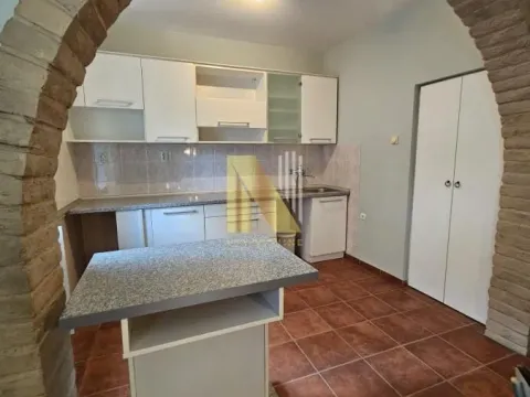 Prodaja, stan, 252m², Centar, Subotica - image 15