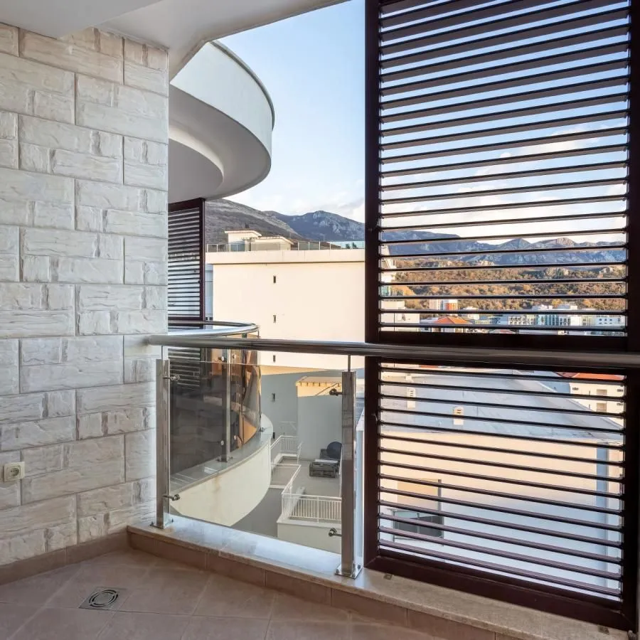 Sale, one bedroom apartment, 52m², Bečići, Budva
