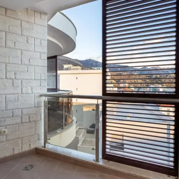 Sale, one bedroom apartment, 52m², Bečići, Budva - image 2