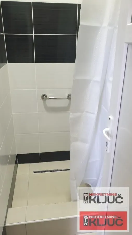 Izdavanje, jednosoban stan, 50m², Petrovaradin, Novi Sad
