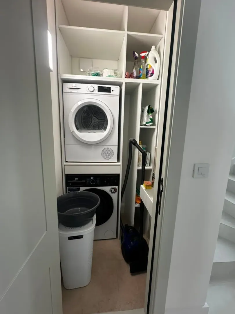 Izdavanje, kuća, 165m², Lastva Grbaljska, Kotor