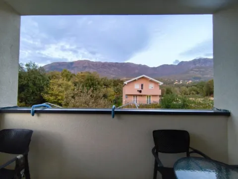 Izdavanje, jednosoban stan, 45m², Radanovići, Kotor - image 5