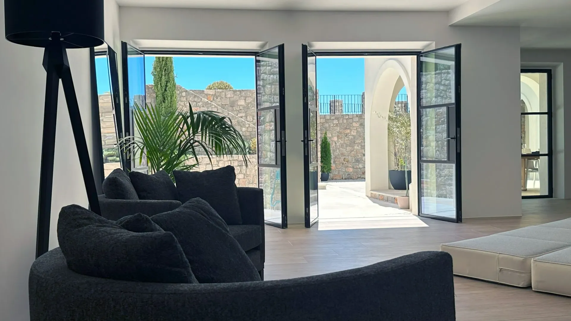 Sale, house, 872m², Kotor, Crna Gora