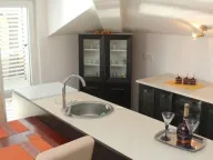 Izdavanje, dvosoban stan, 80m², Centar, Tivat - image 10