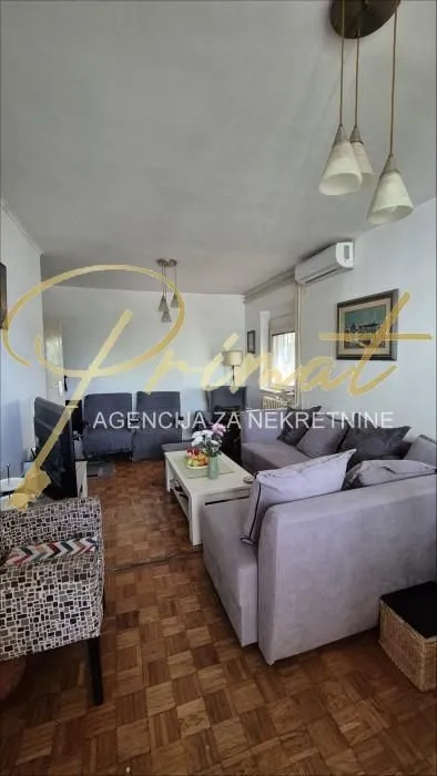 Sale, three bedroom apartment, 67m², Zvezdara Sve Podlokacije, Beograd